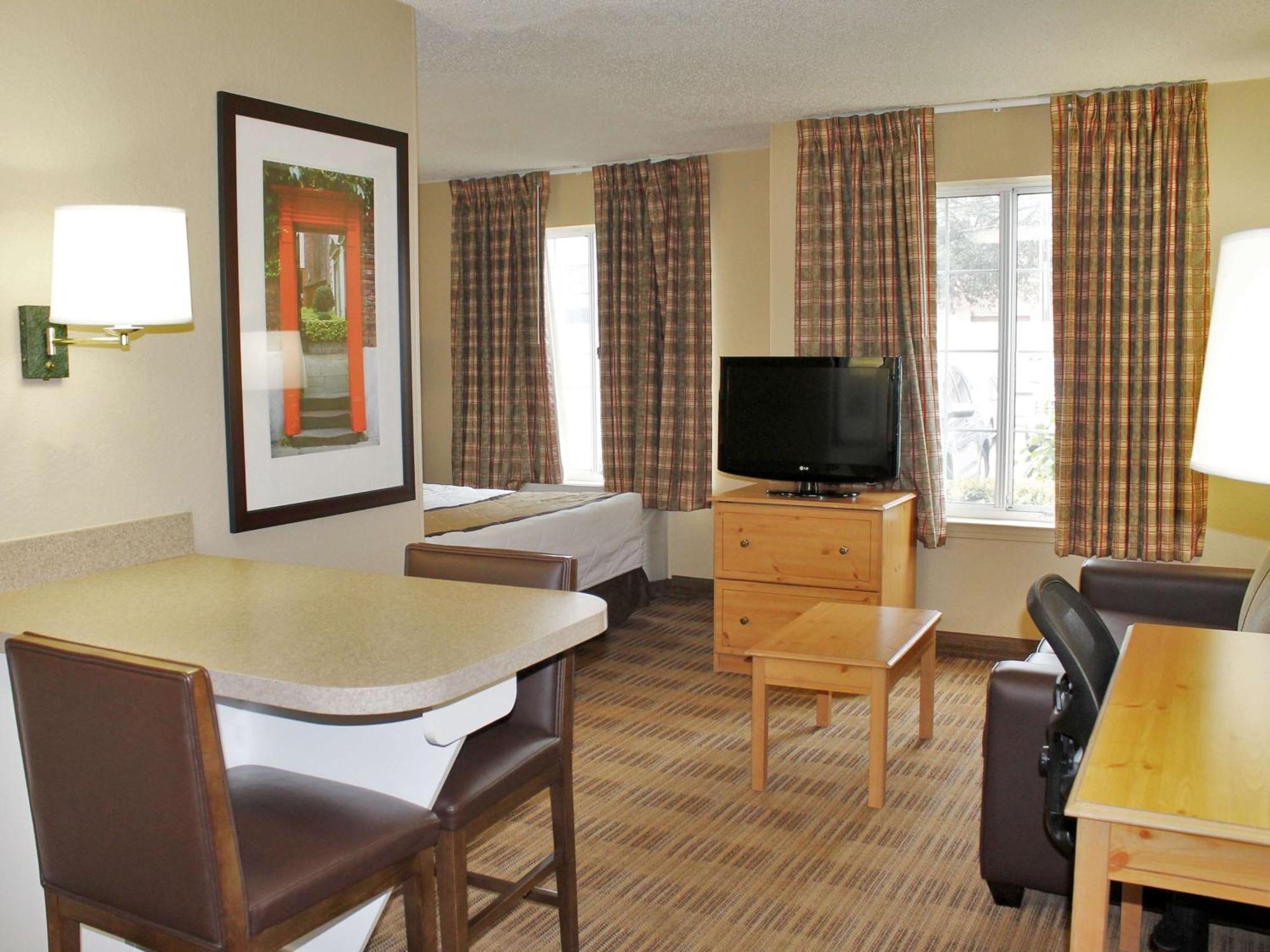 Extended Stay America Select Suites - Chicago - Naperville - East Экстерьер фото