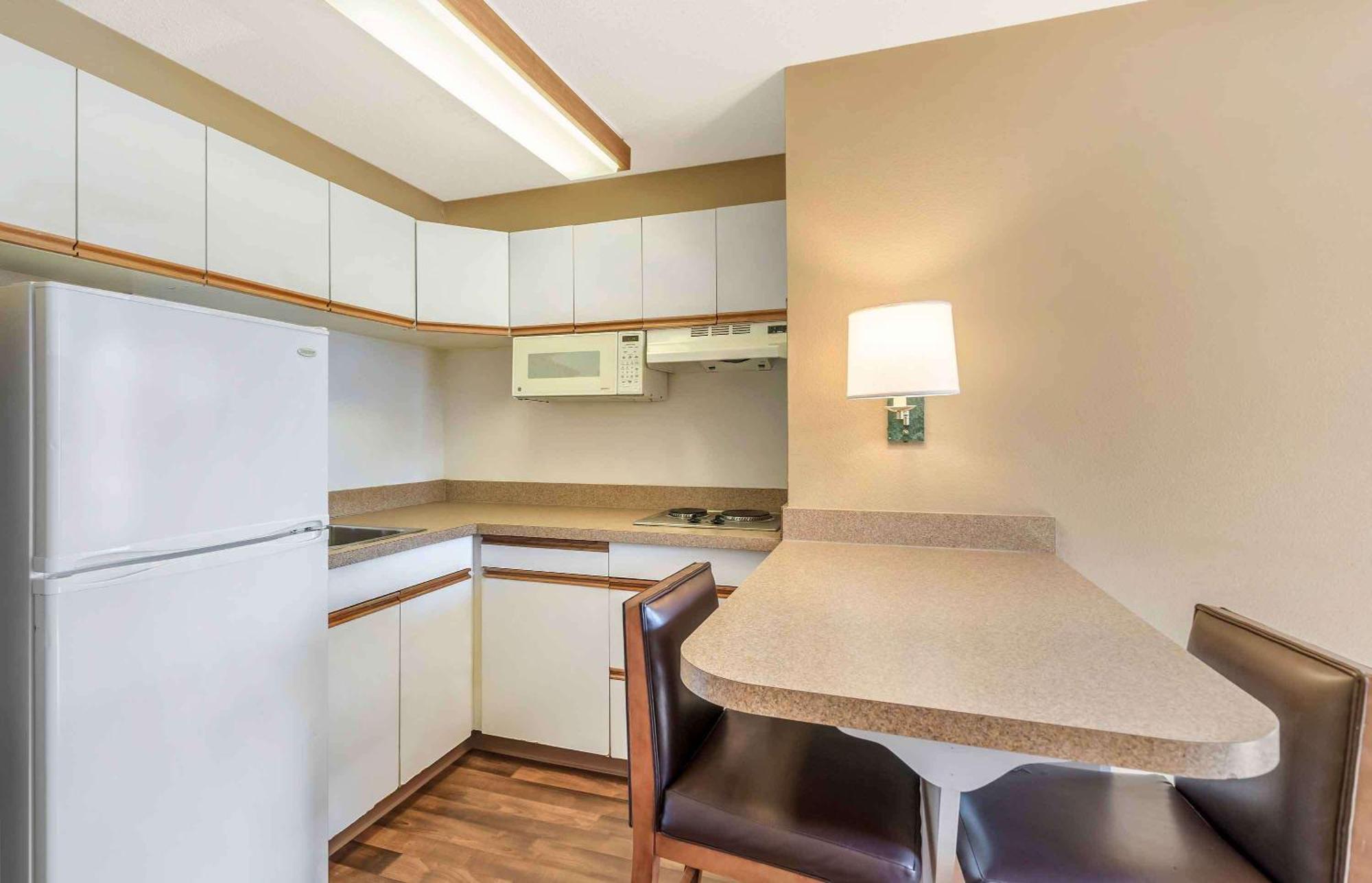 Extended Stay America Select Suites - Chicago - Naperville - East Экстерьер фото