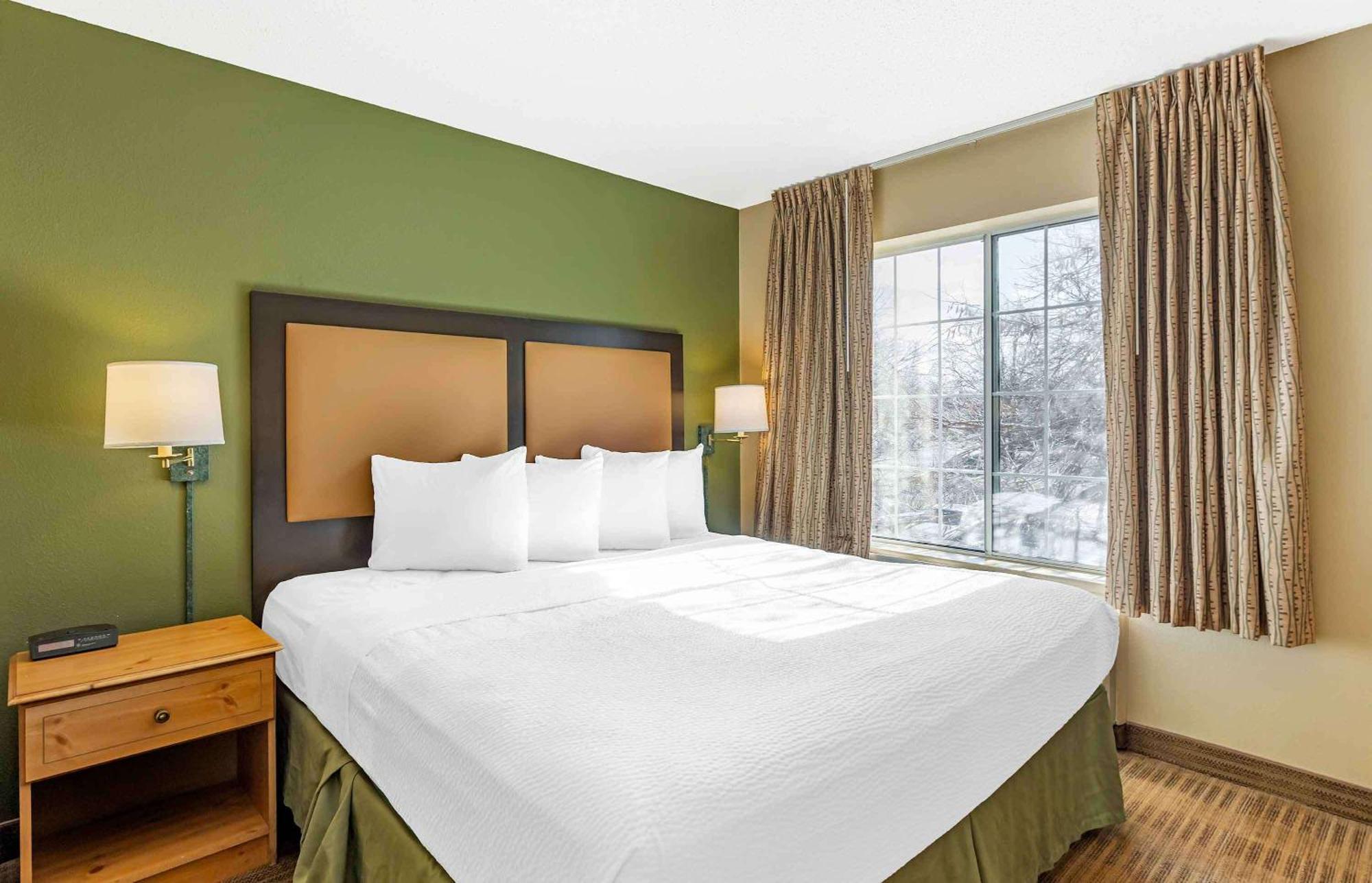 Extended Stay America Select Suites - Chicago - Naperville - East Экстерьер фото