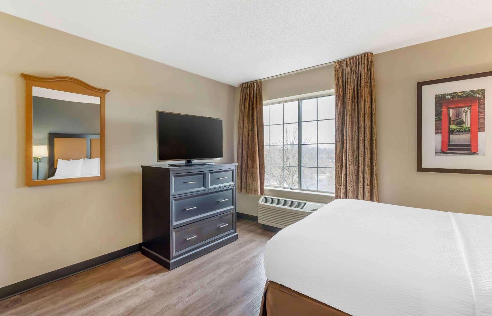 Extended Stay America Select Suites - Chicago - Naperville - East Экстерьер фото
