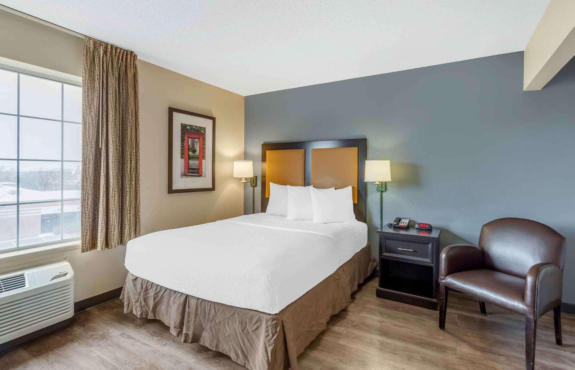 Extended Stay America Select Suites - Chicago - Naperville - East Экстерьер фото